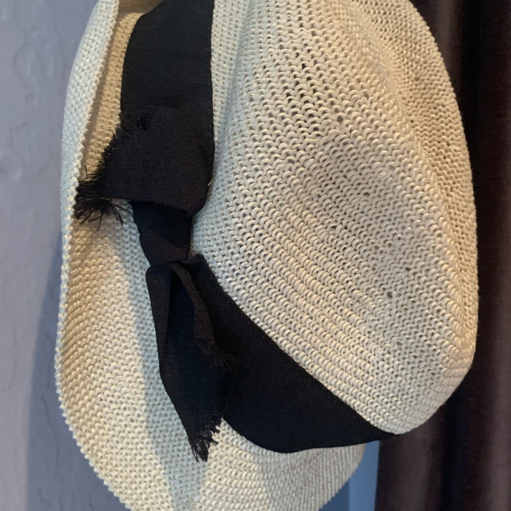Fedora - Picture 2 of 2